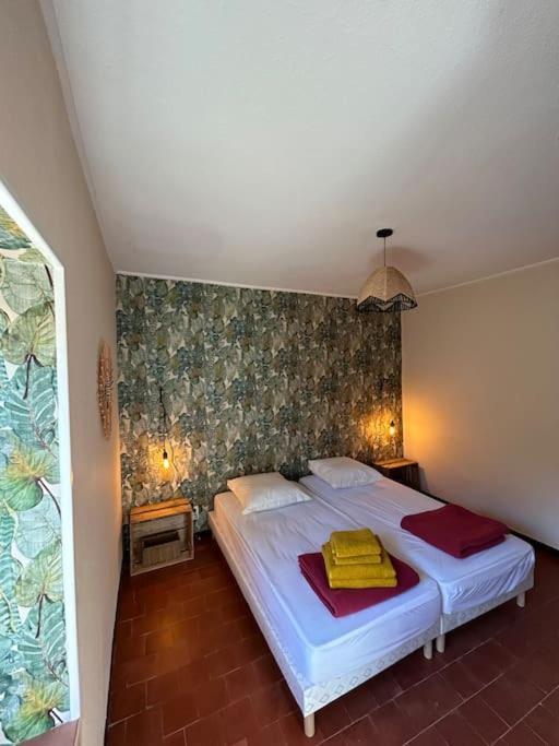 La Maison De Barbara La Guiche Esterno foto